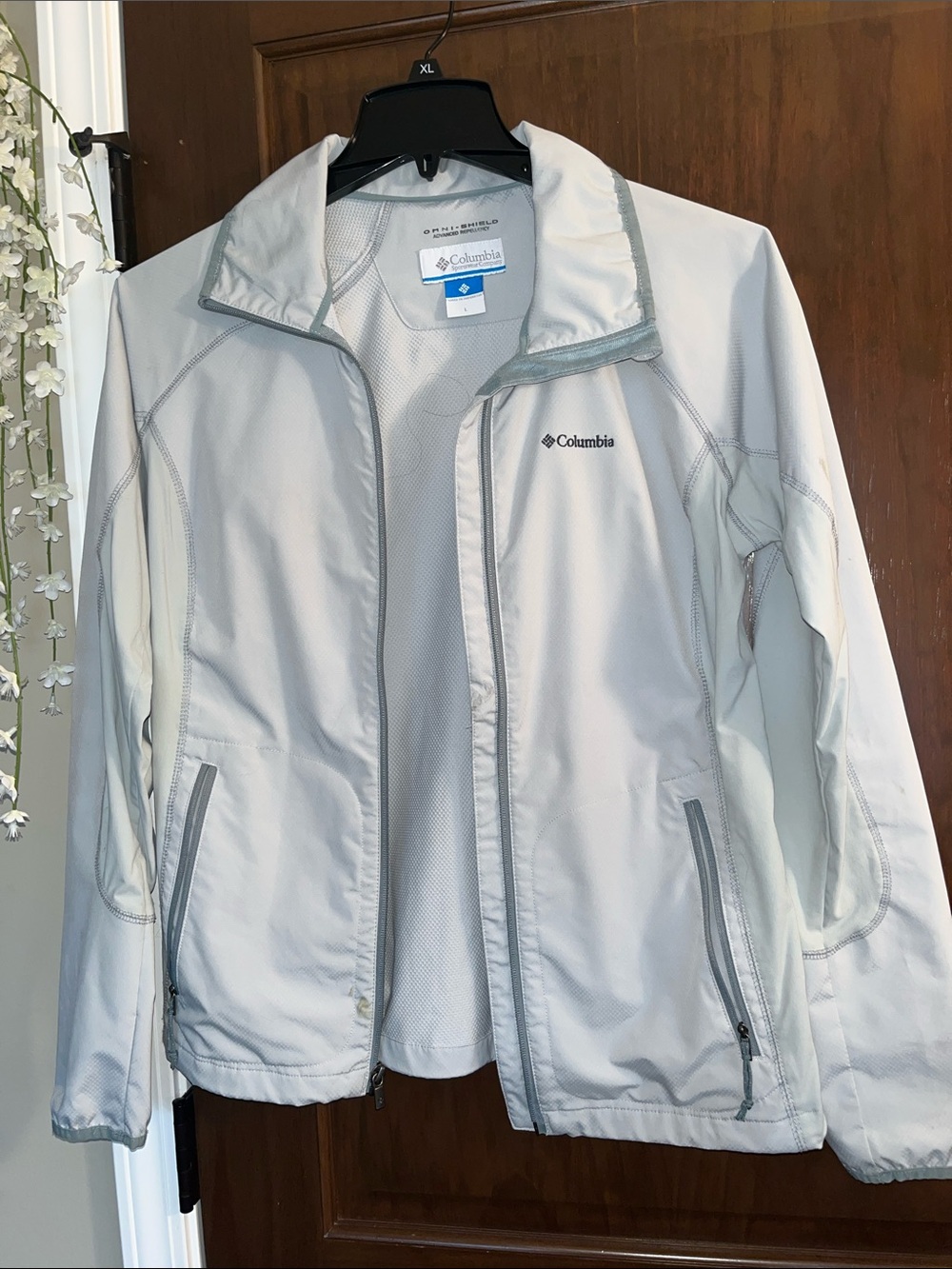 Columbia Women's Light Cream Utility Jacket with Gray Trim